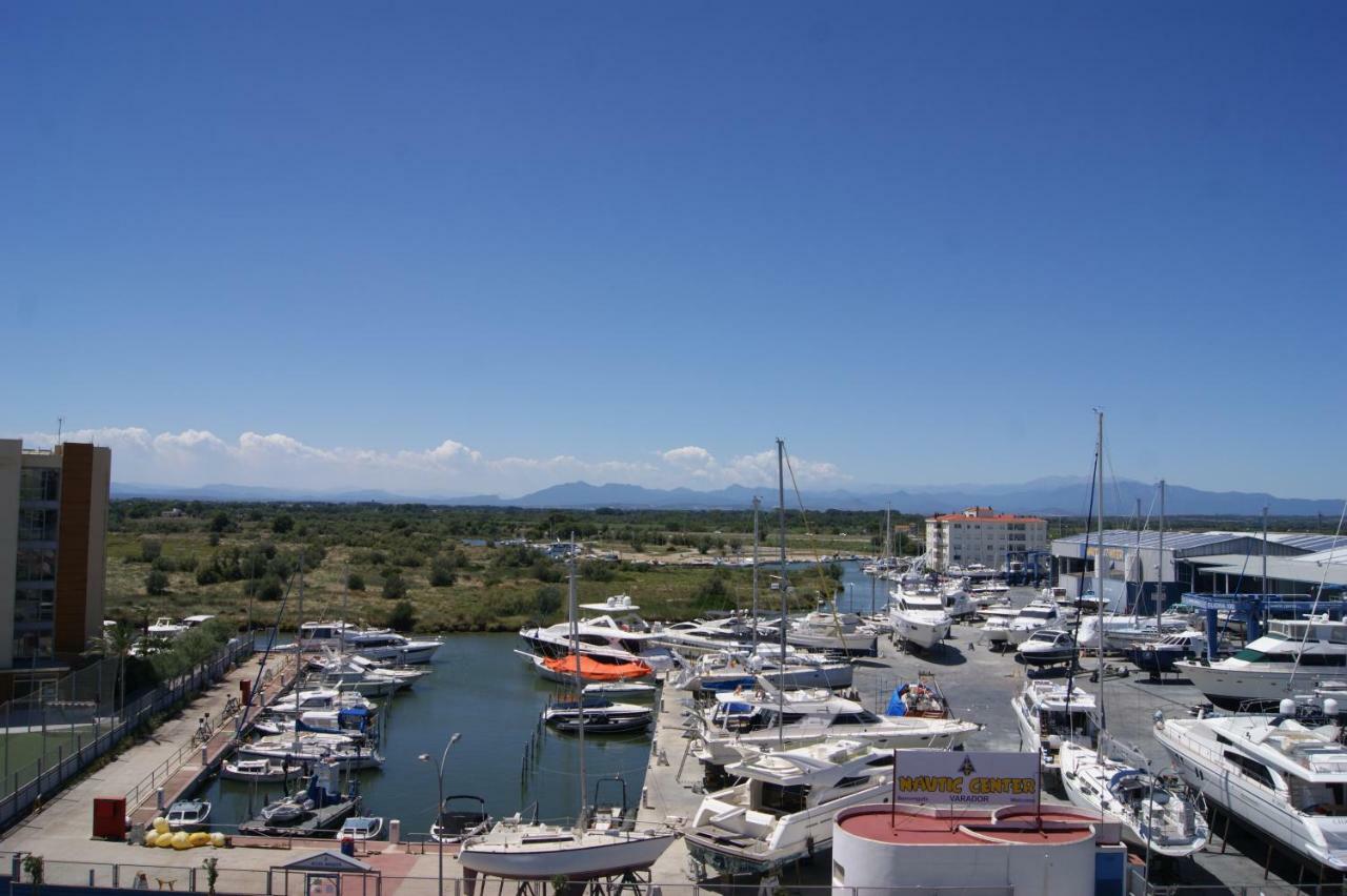 Holidays Penthouse Vues Panoramiques Sur Le Port Naval,Un Sejour Elegant Assure " Wifi Parquing Gratuit Росас Экстерьер фото