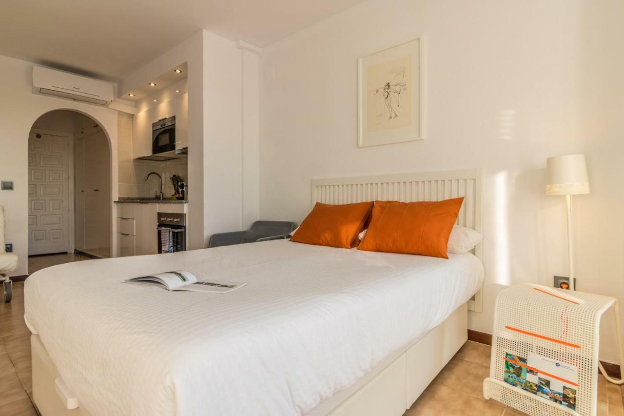 Holidays Penthouse Vues Panoramiques Sur Le Port Naval,Un Sejour Elegant Assure " Wifi Parquing Gratuit Росас Экстерьер фото