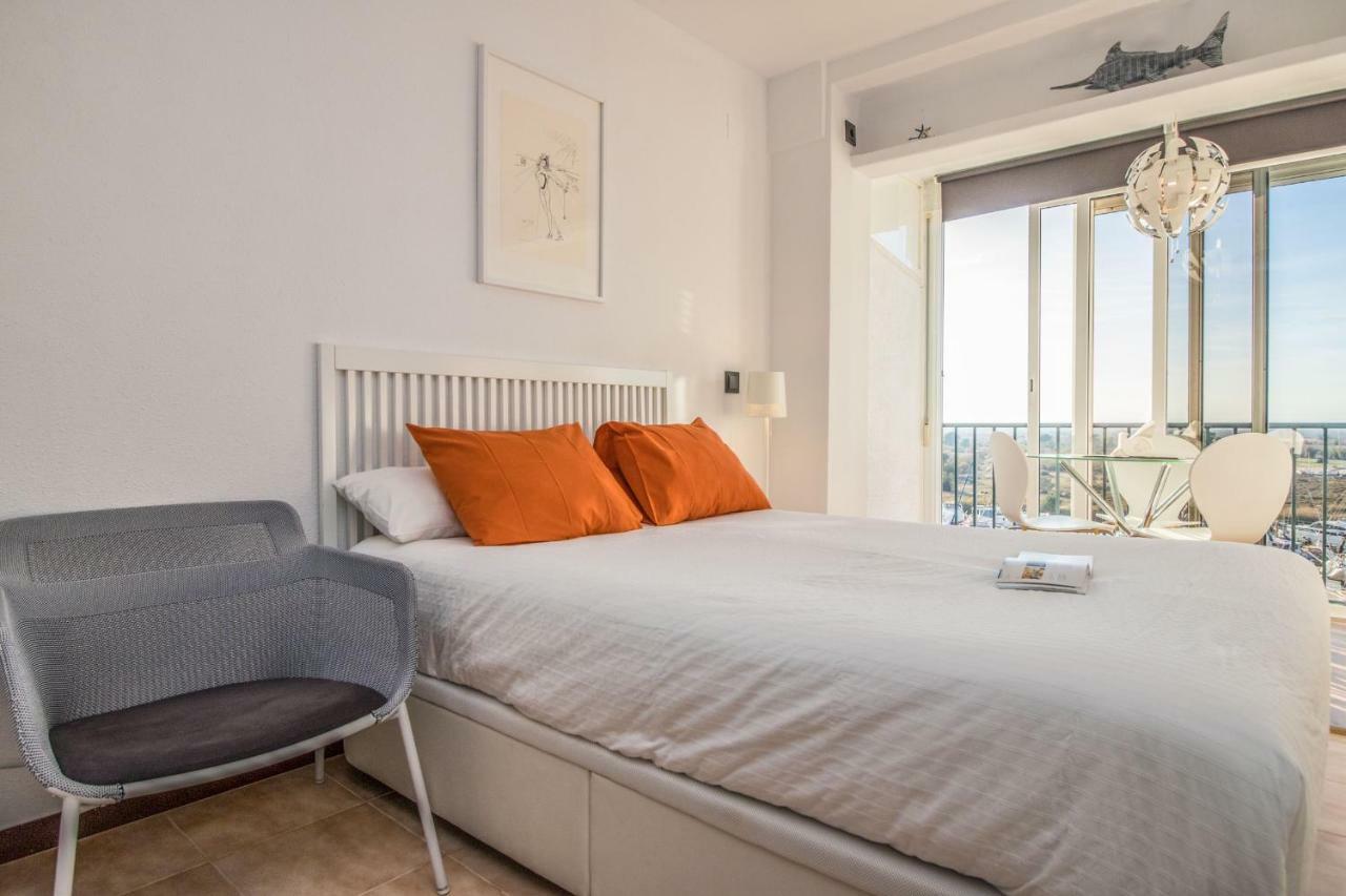 Holidays Penthouse Vues Panoramiques Sur Le Port Naval,Un Sejour Elegant Assure " Wifi Parquing Gratuit Росас Экстерьер фото